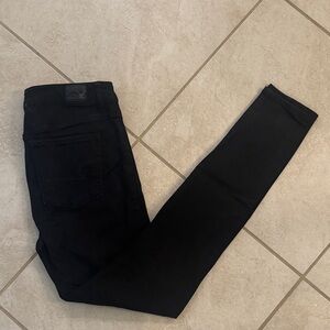 Black Women’s Skinny Jegging - Classic High-Rise